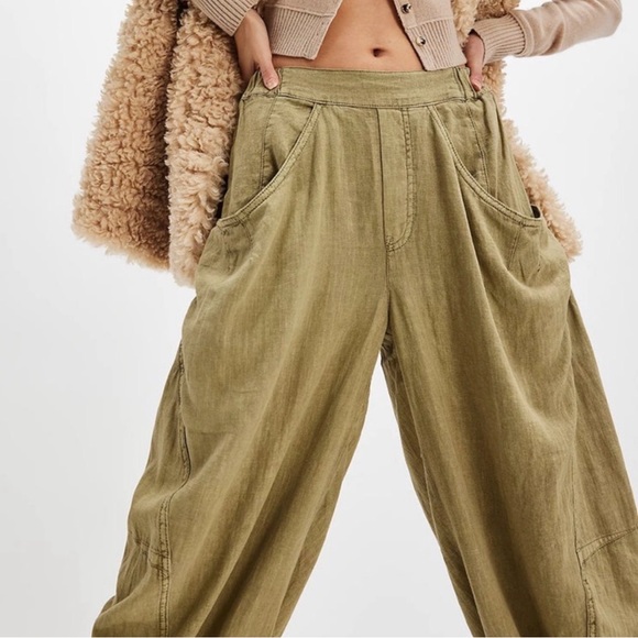 Free People High Road Solid Olive Green Pull-On Barrel Pants Size Large NWT - Picture 3 of 11